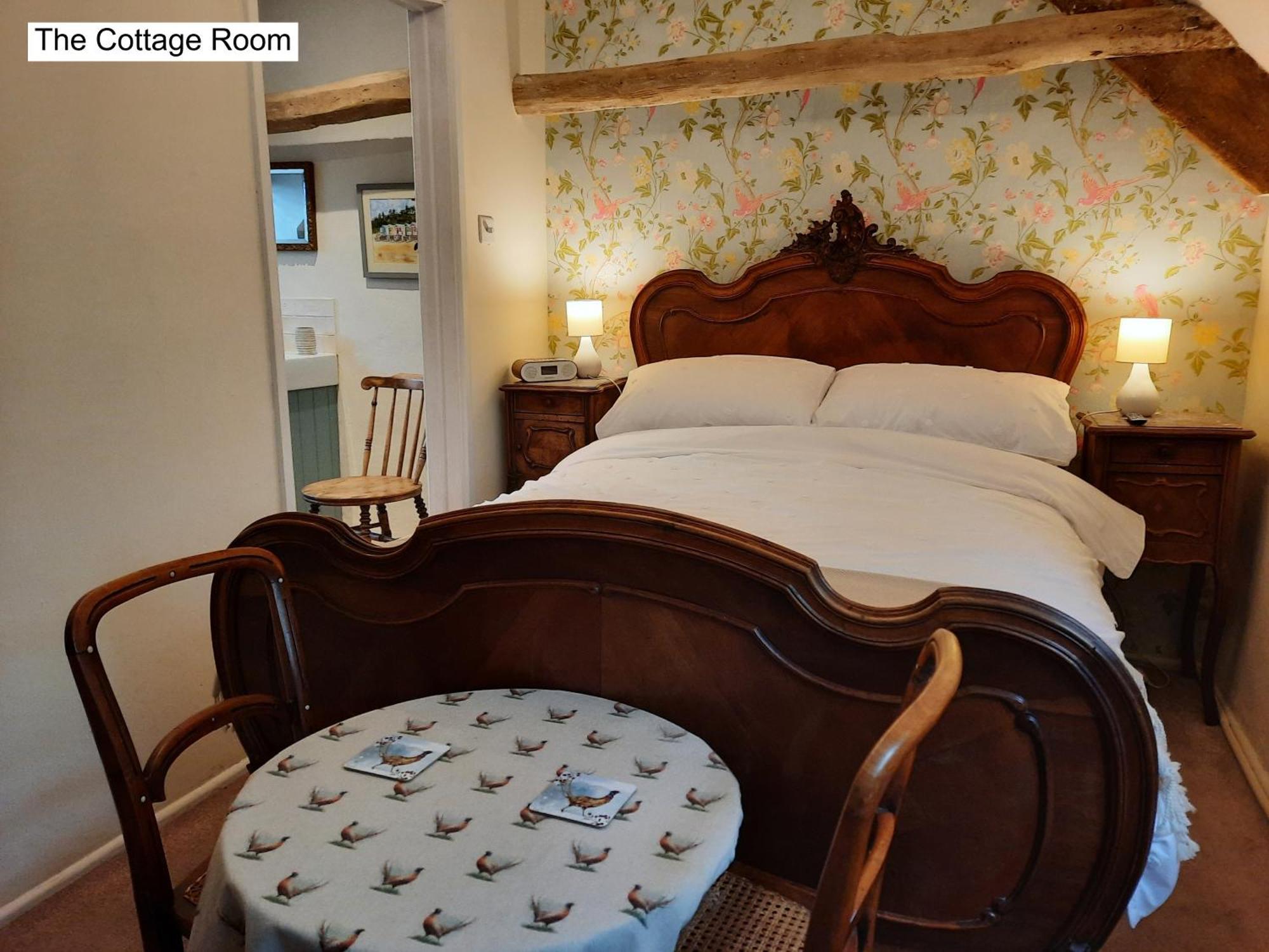 Cotswold Cottage Bed & Breakfast Luckington 외부 사진
